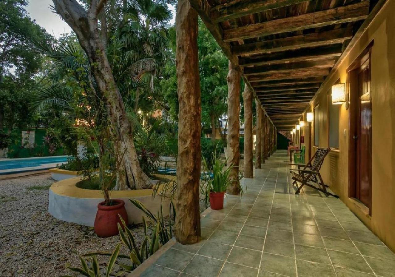 Esduma Iguanas Hotel Playa Del Carmen Ngoại thất bức ảnh