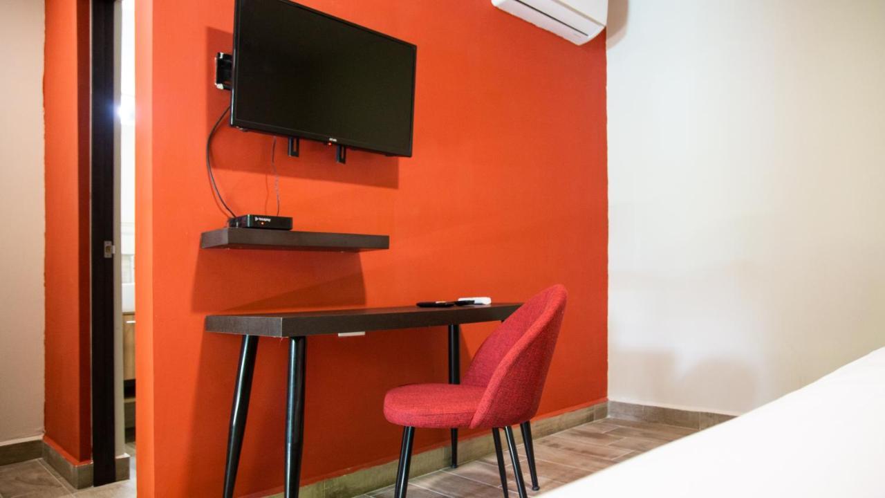 Esduma Iguanas Hotel Playa Del Carmen Ngoại thất bức ảnh