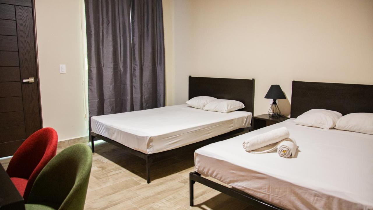 Esduma Iguanas Hotel Playa Del Carmen Ngoại thất bức ảnh